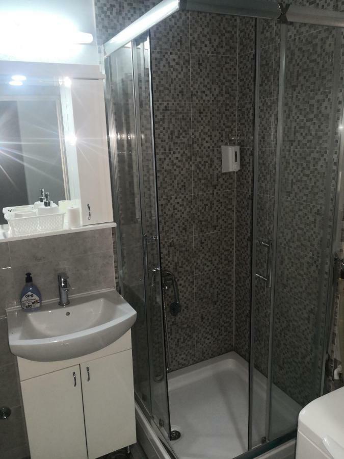 Contemporary Residence Ниш Экстерьер фото