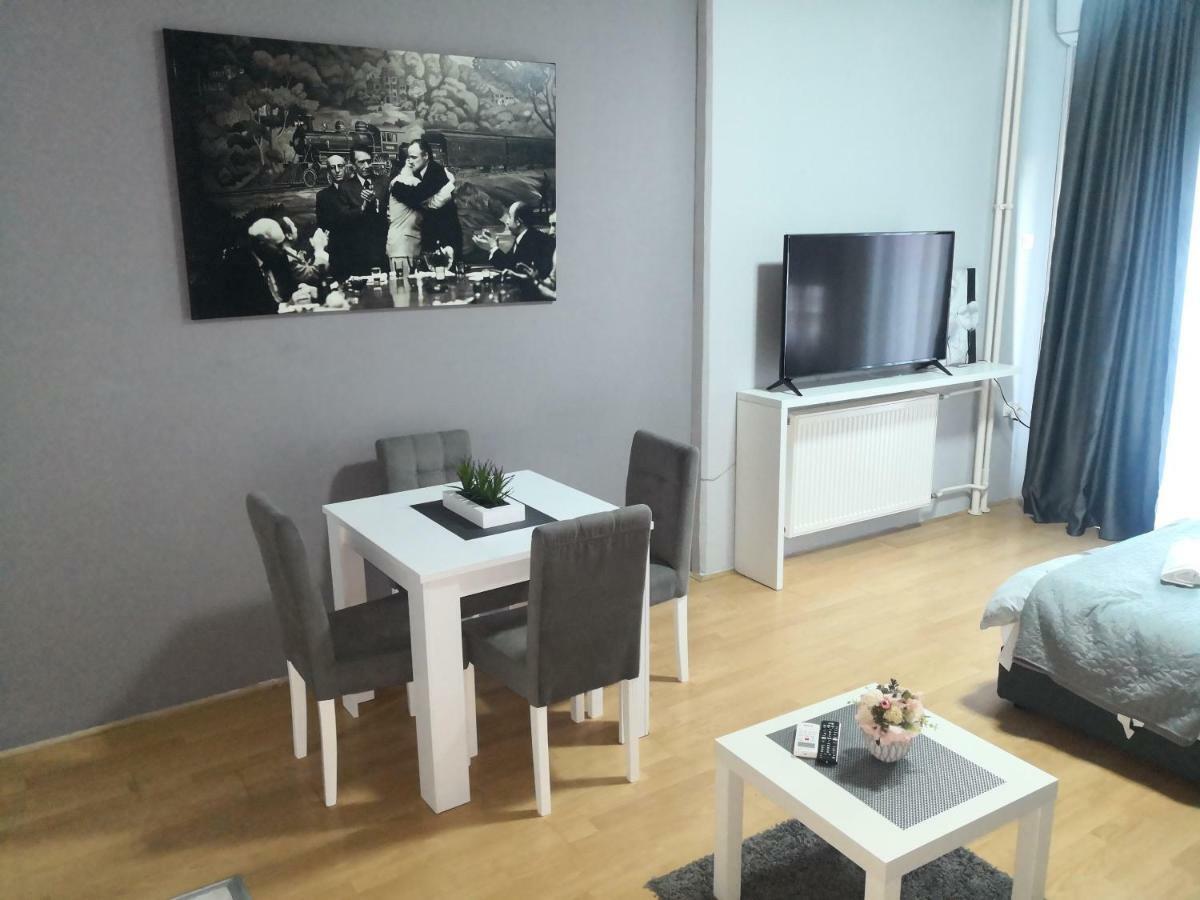 Contemporary Residence Ниш Экстерьер фото