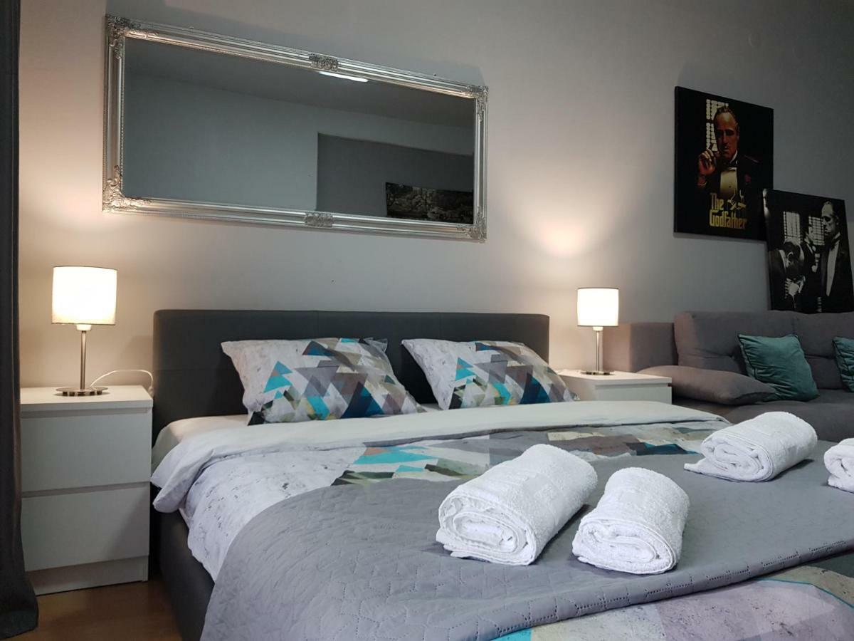 Contemporary Residence Ниш Экстерьер фото